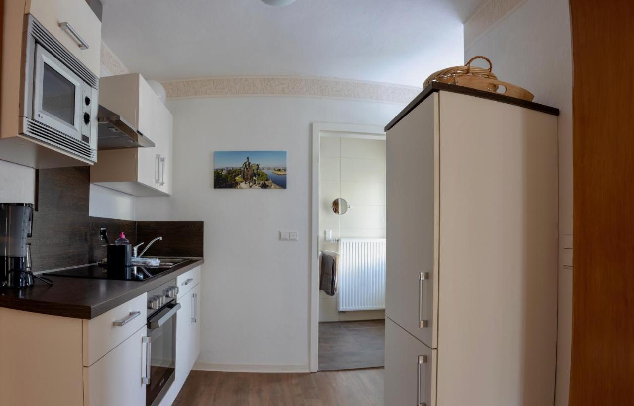Ferienwohnungen Haus Am Wuerzlaysteig Lehmen Exterior foto
